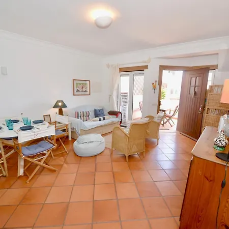 Paddle - Sea View With 3 Pools, Tennis & Squash Court Apartment *
